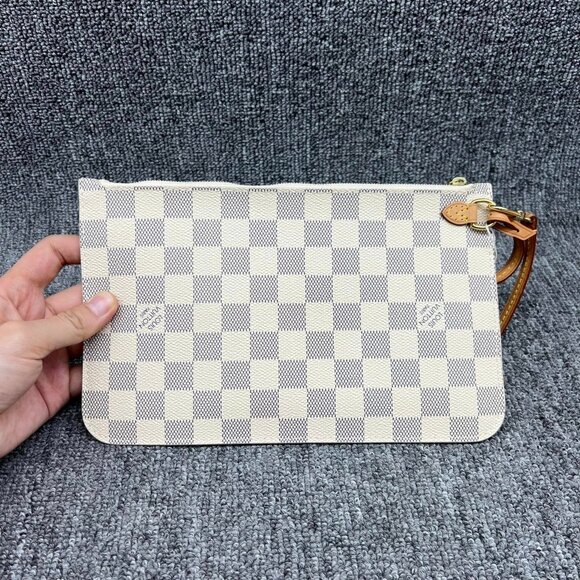 100% Authentic Louis Vuitton Neverfull White Damier Azur Canvas Clutch Bag - Picture 2 of 12